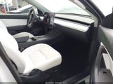 Tesla Model Y Performance Dual Motor All-Wheel Drive 7SAYGDEF5NF410534 fotografie