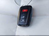 Toyota Prius Two JTDKBRFU8J3595715 снимка