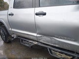 Toyota Tundra Sr5 5.7L V8 5TFDY5F14JX774462 fotografie