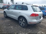 Volkswagen Touareg V6 Wolfsburg Edition WVGRF7BPXHD004467 photo