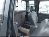 Nissan Truck King Cab Se/King Cab Xe 1N6HD16Y2RC366366 photo