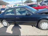 Toyota Camry Le JT2BG22K7W0143656 fotografie