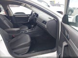Volkswagen Jetta 1.4T R-Line/1.4T S/1.4T Se 3VWCB7BU3LM075029 fotografie