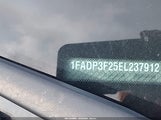 Ford Focus Se 1FADP3F25EL237912 снимка