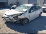 Toyota Prius Two JTDKBRFU7G3011555 снимка