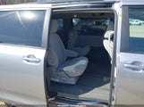 Toyota Sienna Le 8 Passenger 5TDKZ3DC2HS805964 снимка