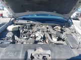 Lincoln Town Car Signature 1LNHM82W41Y672570 photo