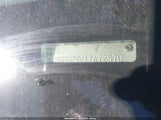 Lincoln Town Car Signature 1LNHM82W41Y672570 photo