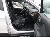 Jeep Cherokee Sport 1C4PJMAB8HW588614 снимка