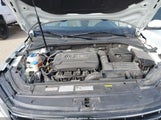 Volkswagen Passat 1.8T R-Line 1VWDT7A39HC039753 fotografie