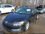 Volkswagen Passat 1.8T Limited Edition 1VWAT7A31FC095427 photo