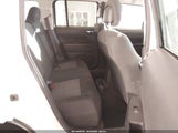 Jeep Patriot Latitude 1C4NJPFBXGD609555 снимка