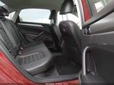 Volkswagen Passat 1.8T Se 1VWBT7A34FC039860 photo