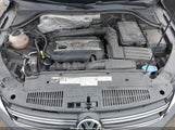 Volkswagen Tiguan 2.0T Wolfsburg Edition WVGRV7AXXHW507120 снимка