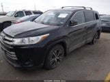 Toyota Highlander Le 5TDBZRFH4JS828311 fotografie