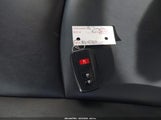 Toyota Prius Xle JTDKARFU3K3092453 снимка
