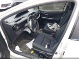 Toyota Prius C Two JTDKDTB38F1584950 снимка