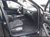 Porsche Macan WP1AA2A55JLB22861 photo
