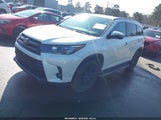 Toyota Highlander Se 5TDKZRFH8KS554726 снимка