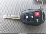 Toyota Corolla Le 5YFBURHE0JP765573 снимка