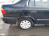 Honda Civic Lx JHMEJ6676YS005759 снимка