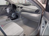 Toyota Camry Le 4T1BF3EK6AU027261 снимка