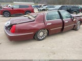 Lincoln Town Car Signature 1LNHM82W12Y649216 photo