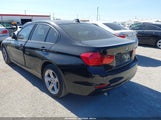BMW 320I xDrive WBA3C3C5XEF984501 fotografie