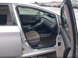 Toyota Prius Two JTDKN3DU8E1771400 снимка
