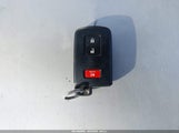 Toyota Prius C Three JTDKDTB39D1033214 снимка