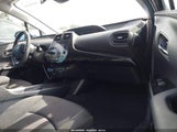 Toyota Prius Le JTDKARFU3K3085132 снимка