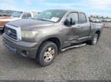 Toyota Tundra Limited 5.7L V8 5TFRV58107X020608 fotografie