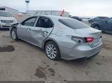 Toyota Camry Le 4T1B11HK6JU599963 photo