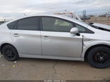 Toyota Prius Two JTDKN3DU1F0463881 снимка