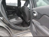 Jeep Cherokee Altitude 1C4PJMAB1GW309678 снимка
