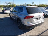 Volkswagen Tiguan 2.0T S 3VV1B7AX1MM071683 fotografie
