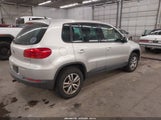 Volkswagen Tiguan S WVGAV7AX9CW524769 снимка
