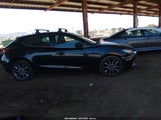 Mazda Mazda3 Touring 3MZBN1L30JM182798 снимка