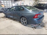 Volvo S60 T6 R-Design 7JRA22TM4KG017162 fotografie