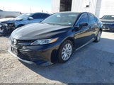Toyota Camry Le 4T1B11HK9JU053125 photo
