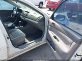 Toyota Camry Le 4T1BE32K82U582463 снимка