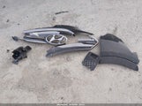 Hyundai Santa Fe Sport 2.4L 5NMZU3LB9JH058698 снимка