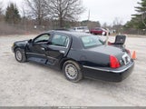 Lincoln Town Car Cartier 1LNHM83W92Y638284 fotografie