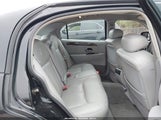 Lincoln Town Car Cartier 1LNHM83W92Y638284 fotografie