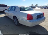 Lincoln Town Car Signature Limited 1LNHM82WX5Y601895 fotografie