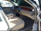 Lincoln Town Car Signature Limited 1LNHM82WX5Y601895 снимка