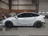 Tesla Model Y Performance Dual Motor All-Wheel Drive 7SAYGDEF4NF457540 fotografie