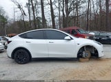 Tesla Model Y Long Range Dual Motor All-Wheel Drive 7SAYGDEE6NF385778 photo