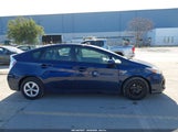 Toyota Prius Two JTDKN3DU0F0459739 fotografie