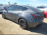 Tesla Model Y Long Range Dual Motor All-Wheel Drive 5YJYGDEE6MF140085 fotografie